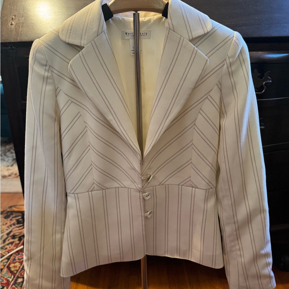 White House Black Market Women's Striped Blazer - Cream